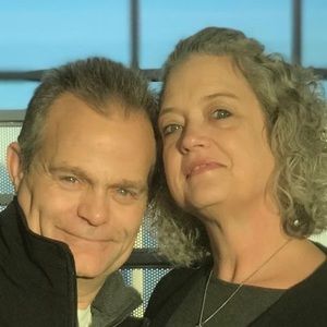 Meet your Posher, Lora